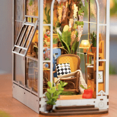 Garden House Book Nook Kit1
